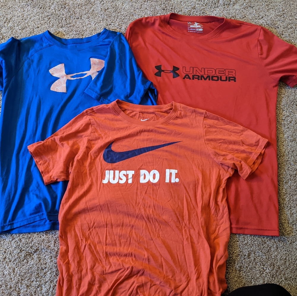 3 YXL mix Tshirts